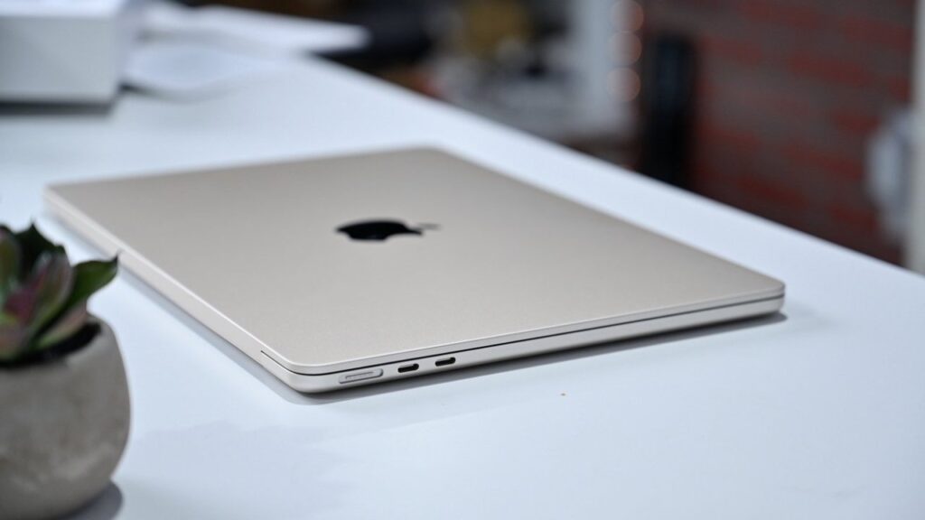 Macbook Air
